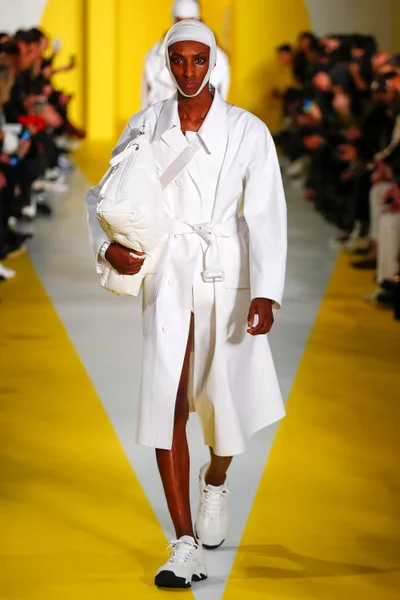 Look 29